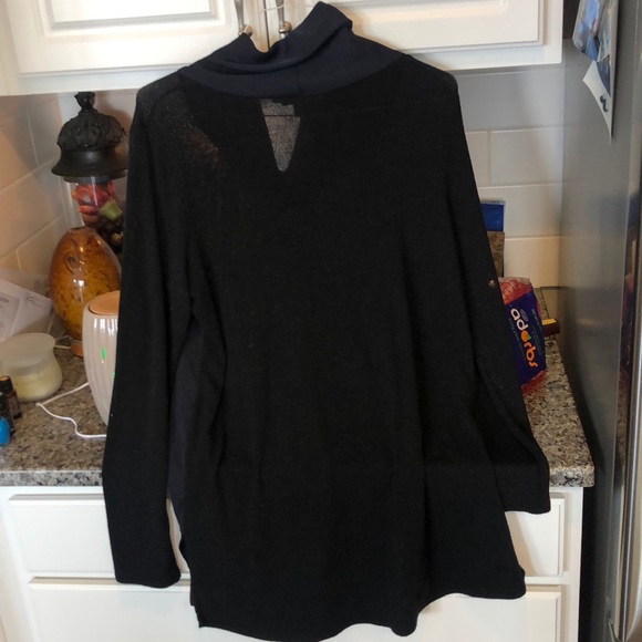 Over sized black top - Picture 6 of 7